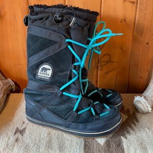 EUC Sorel Glacy Winter Boots